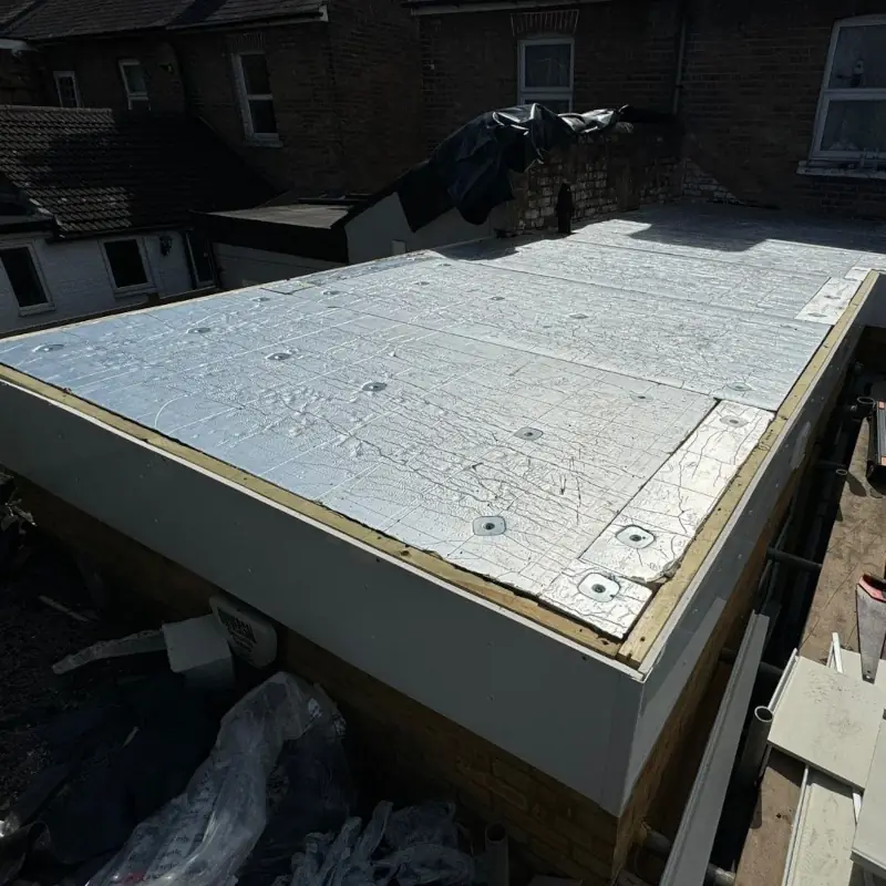 Fascia hard kerb